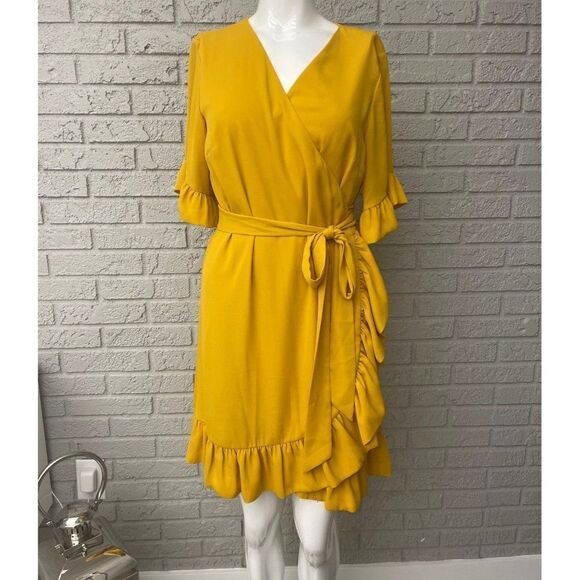 Gianni Bini Dresses & Skirts - Gianni Bini Mustard Yellow Short Sleeve Wrap Dress Size M